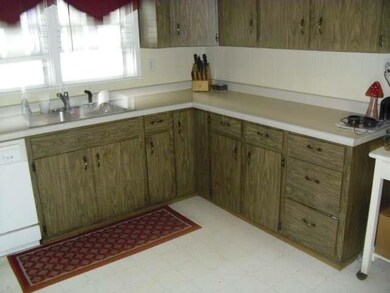 18 W Lincoln Ave, Tomahawk, WI 54487 - photo 6