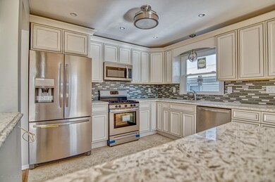 17 Rathbun Ave, Staten Island, NY 10312 - photo 6