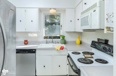 13419 Karen Street Anchorage-large-009-K