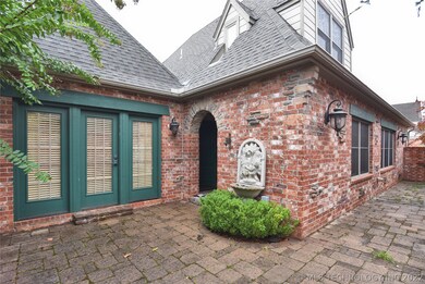 Beautiful entrance to your new home!