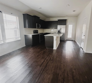 223 Garden Grove Dr, Waxahachie, TX 75165 - photo 3