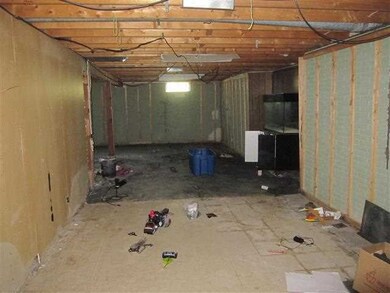 5017 Northbrook Ct, Davenport, IA 52806 - photo 2