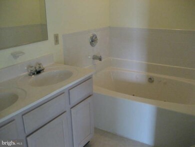 47 Royalty Cir, Owings Mills, MD 21117 - photo 5