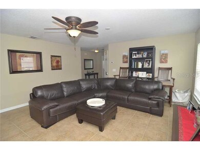 Den/Family/Great Room - Spacious Family Room