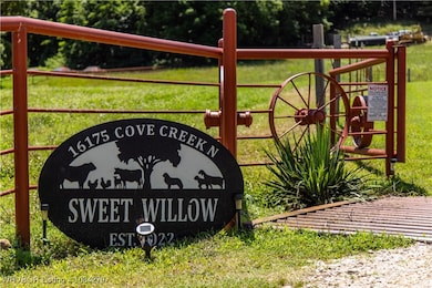 16175 Cove Creek N, Prairie Grove, AR 72753 - photo 2