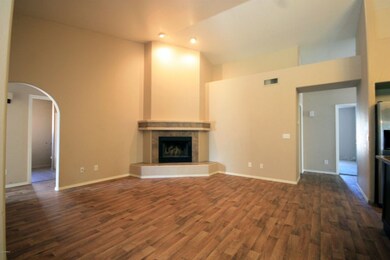 05 - Family room