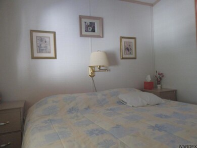 646 W Falcon Dr, Quartzsite, AZ 85346 - photo 7