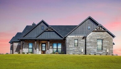 2009 Wily Dilly Rd, Springtown, TX 76082 - photo 2