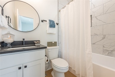 **Example of Builder Finishes & Quality, reference only, does not represent layout of Carriage House Floor plan**