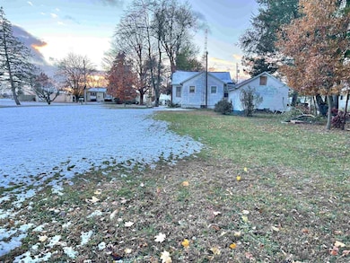 7489 Jefferson St, Adrian, MI 49221 - photo 3