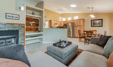 Great Room w fireplace