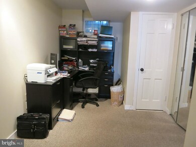 2418 I St NW, Washington, DC 20037 - photo 4