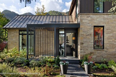 219 N Monarch St, Aspen, CO 81611 - photo 2