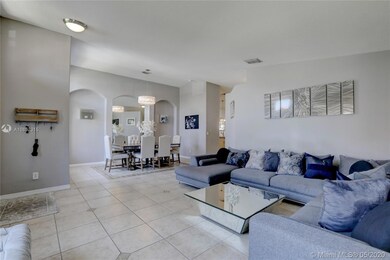 10745 SW 17th Place, Davie, FL 33324 - photo 3