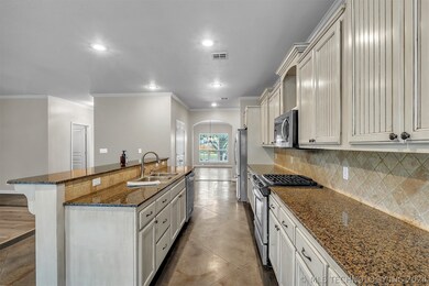 Large Open Concept Kitchen