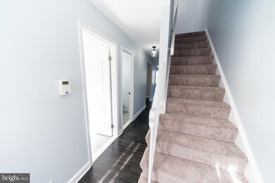 9447 Jenerio Ct, Lorton, VA 22079 - photo 4