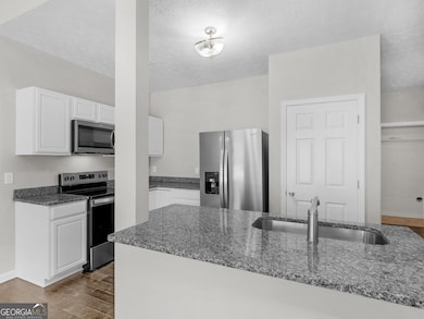 556 Maggie Ln, Jonesboro, GA 30238 - photo 7