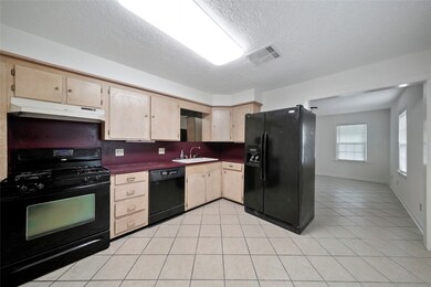 7820 Melrose St, Houston, TX 77022 - photo 7