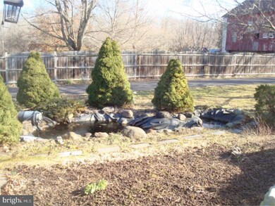 5428 Hoppenville Rd, Green Lane, PA 18054 - photo 3