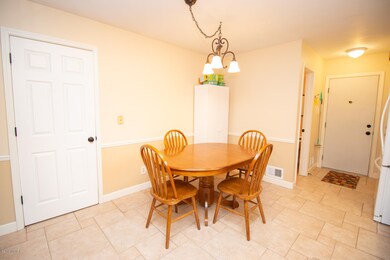 912 Weston St, Lansing, MI 48917 - photo 6