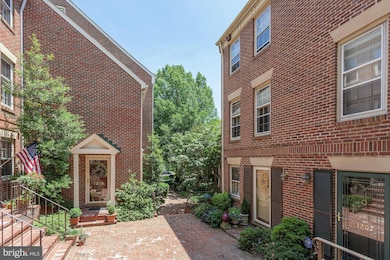 1209 Michigan Ct, Alexandria, VA 22314 - photo 3
