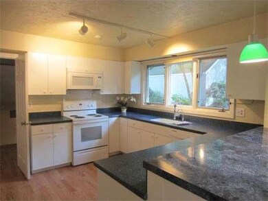 76 Birchwood Ln, Lincoln, MA 01773 - photo 5