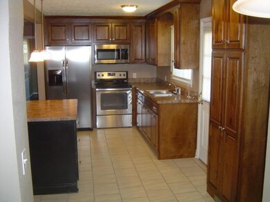 105 Crestview Cir, Shelbyville, TN 37160 - photo 7