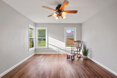 1311 Hillcrest Blvd, Gainesville, TX 76240 - photo 6