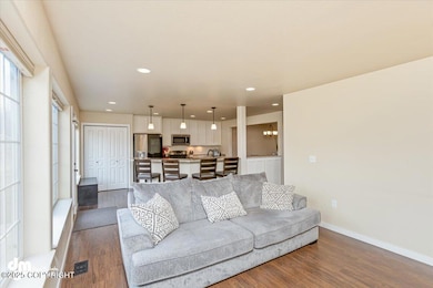 07-IMG_7202_Living Room_SSW