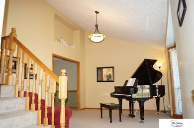 16915 Patterson Dr, Omaha, NE 68135 - photo 4