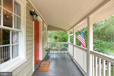 39950 Oatlands Mill Rd, Leesburg, VA 20175 - photo 2