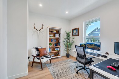 11702 S Silver Pond Dr unit 497, South Jordan, UT 84009 - photo 3