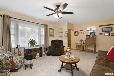 2525 N Howell St, Davenport, IA 52804 - photo 5