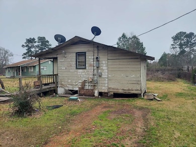 397 Marcella Ln, Marshall, TX 75672 - photo 3