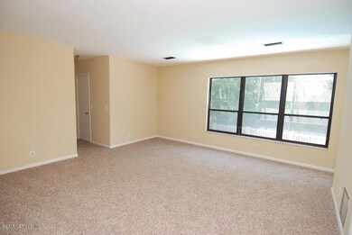 7827 Glen Echo Rd N, Jacksonville, FL 32211 - photo 6