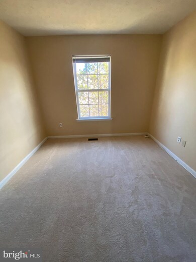 3913 Elkhorn Cir, Bowie, MD 20716 - photo 7