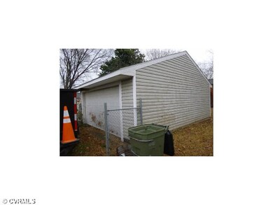 Parking Lot/Garage