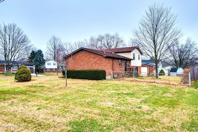 9208 Waltlee Rd, Louisville, KY 40291 - photo 3