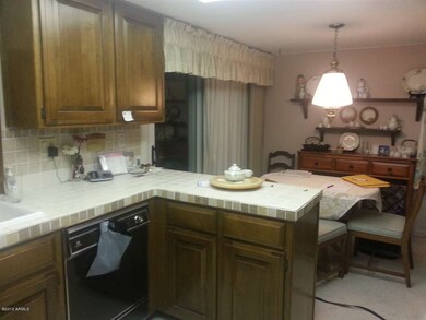 Kitchen & Breakfast Room 20121212_181610