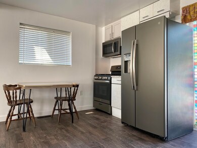 Eat In Kitchen
