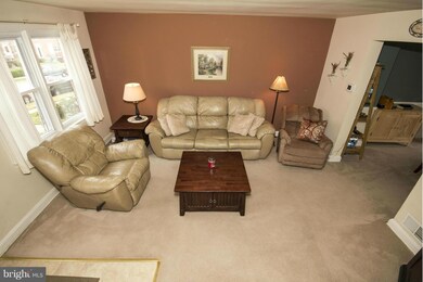 1807 Trenleigh Rd, Parkville, MD 21234 - photo 3