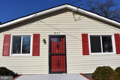 821 Clovis Ave, Capitol Heights, MD 20743 - photo 2