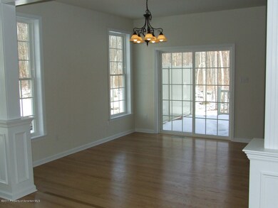 220 Twins Ln, Mountain Top, PA 18707 - photo 3