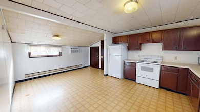 618 Kent St, Sparta, WI 54656 - photo 5