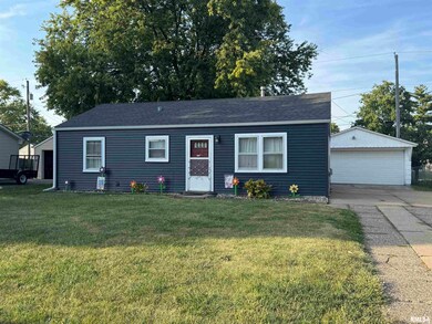 2014 W 68th St, Davenport, IA 52806 - photo 2