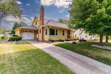 1404 Madison St, Cedar Falls, IA 50613 - photo 2