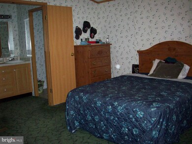 4496 Sycamore Grove Rd unit 18, Chambersburg, PA 17202 - photo 5