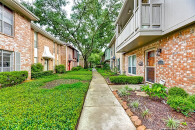 14115 Lost Meadow Ln, Houston, TX 77079 - photo 5