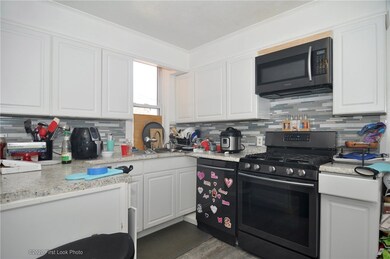 95 Coe St, Woonsocket, RI 02895 - photo 5