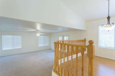 BREAKFAST ROOM TO FAMILY ROOM